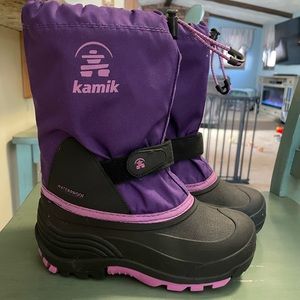 Kamik girls snow boots size 2